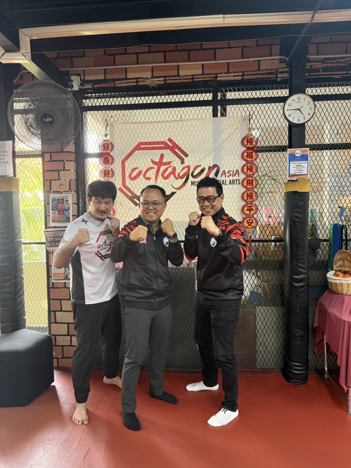 星耀发展携手专业团队发起“希望之拳”，　助弱势青少年发展拳击潜能